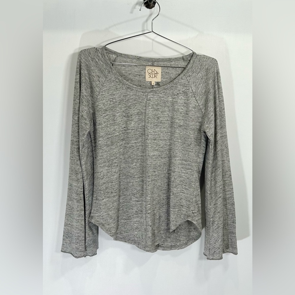 CHASER — Long Sleeve Heathered Grey Bell Sleeve Tee – Size S — NWT